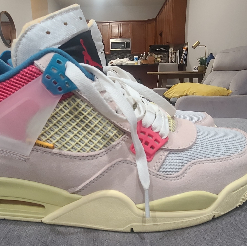 Jordan 4 Union Guava Ice